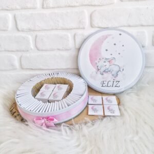 100 Adet Ayda Uyuyan Pembe Fil Temalı İsme Hoşgeldin-Doğumgünü Kız Bebek Hediyelik Çikolata