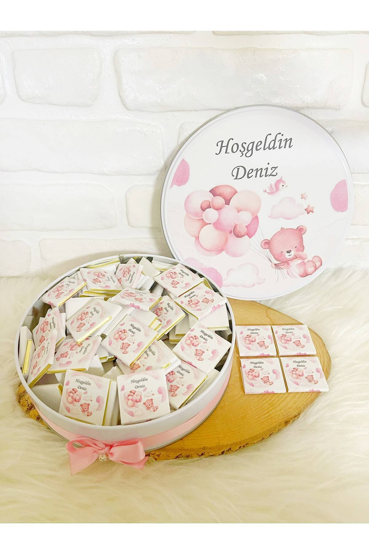 150 Adet Pembe Bulutta Ayıcık Temalı İsme Özel Hoşgeldin Kız Bebek Hediyelik Çikolata