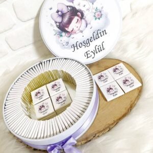 100 Adet Lila Bulutta Kız Bebek Temalı İsme Özel Hoşgeldin-Mevlüt Kız Bebek Hediyelik Çikolata