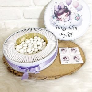 50 Adet+200 Gr Drajeli Lila Bulutta Kız Bebek Temalı İsme Özel Hoşgeldin-Mevlüt Kız Bebek Hediyelik Çikolata