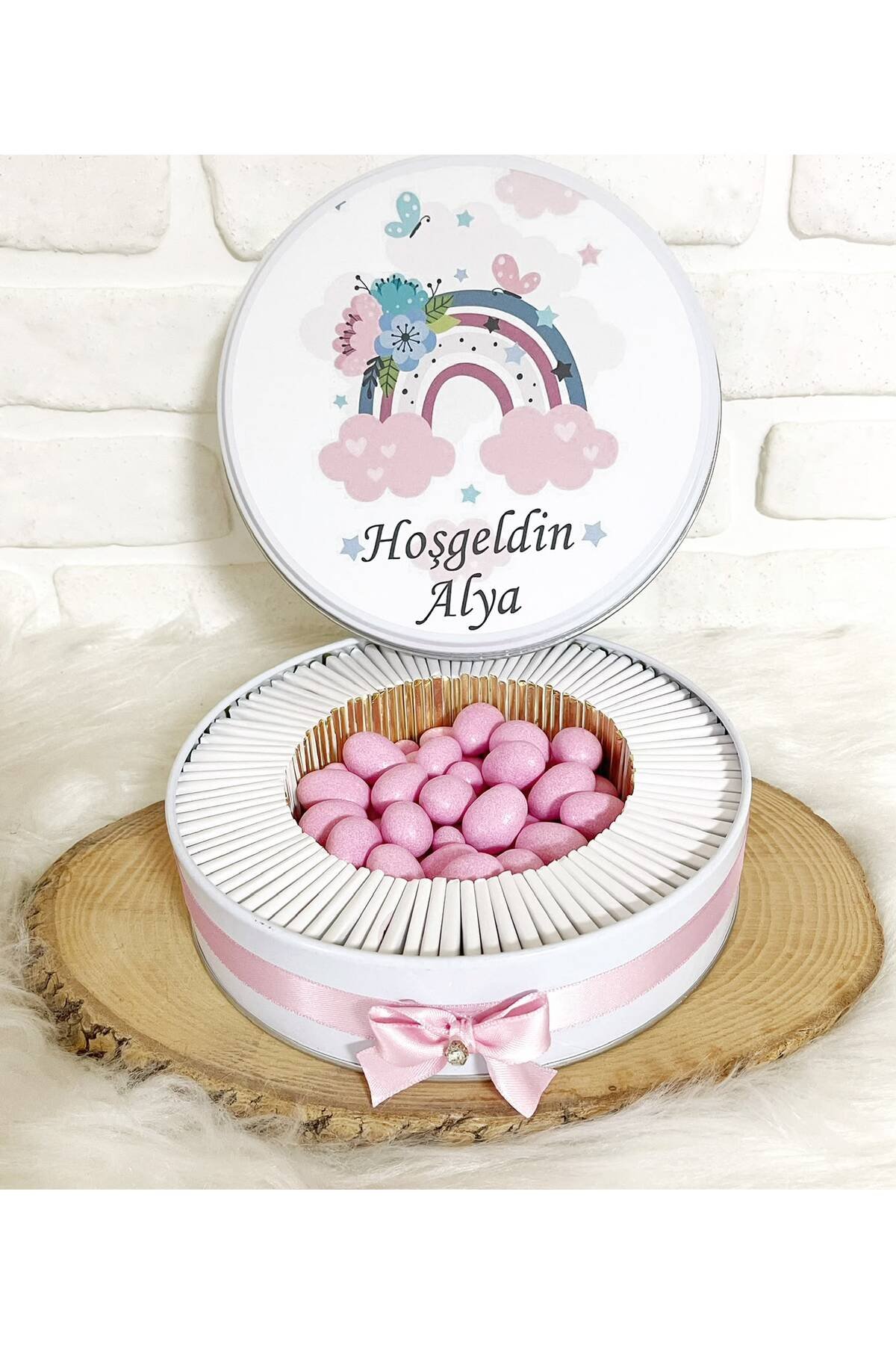 100 Adet+200 Gr Drajeli Pembe Çiçekli Gökkuşağı Temalı İsme Özel Hoşgeldin Kız Bebek Hediyelik Çikolata - Görsel 4