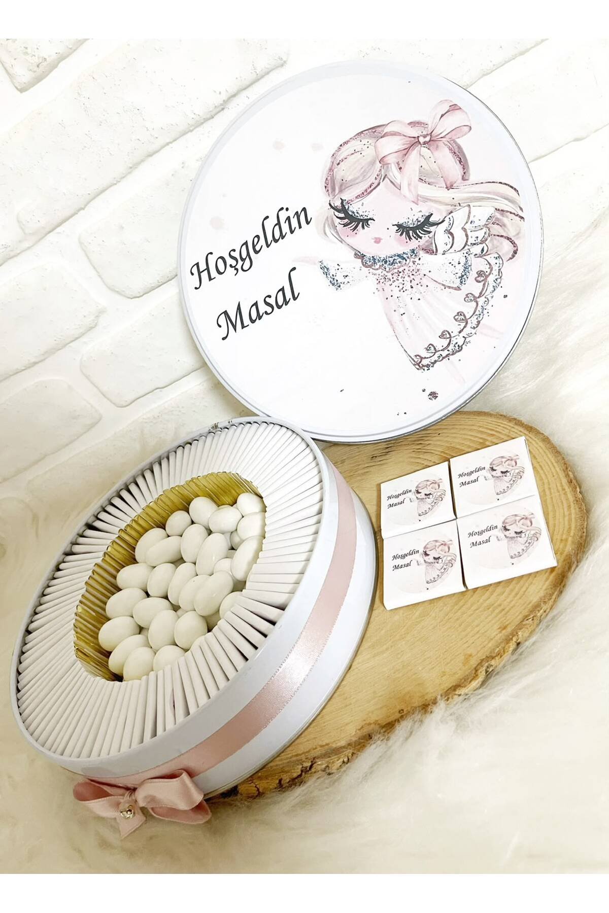 150 Adet+200 Gr Drajeli Süslü Kız Temalı İsme Özel Hoşgeldin Kız Bebek Hediyelik Çikolata