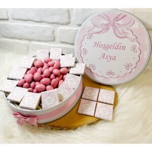 100 Adet+200 Gr Drajeli Pembe Kurdeleli Model 2 İsme Özel Hoşgeldin Kız Bebek Hediyelik Çikolata