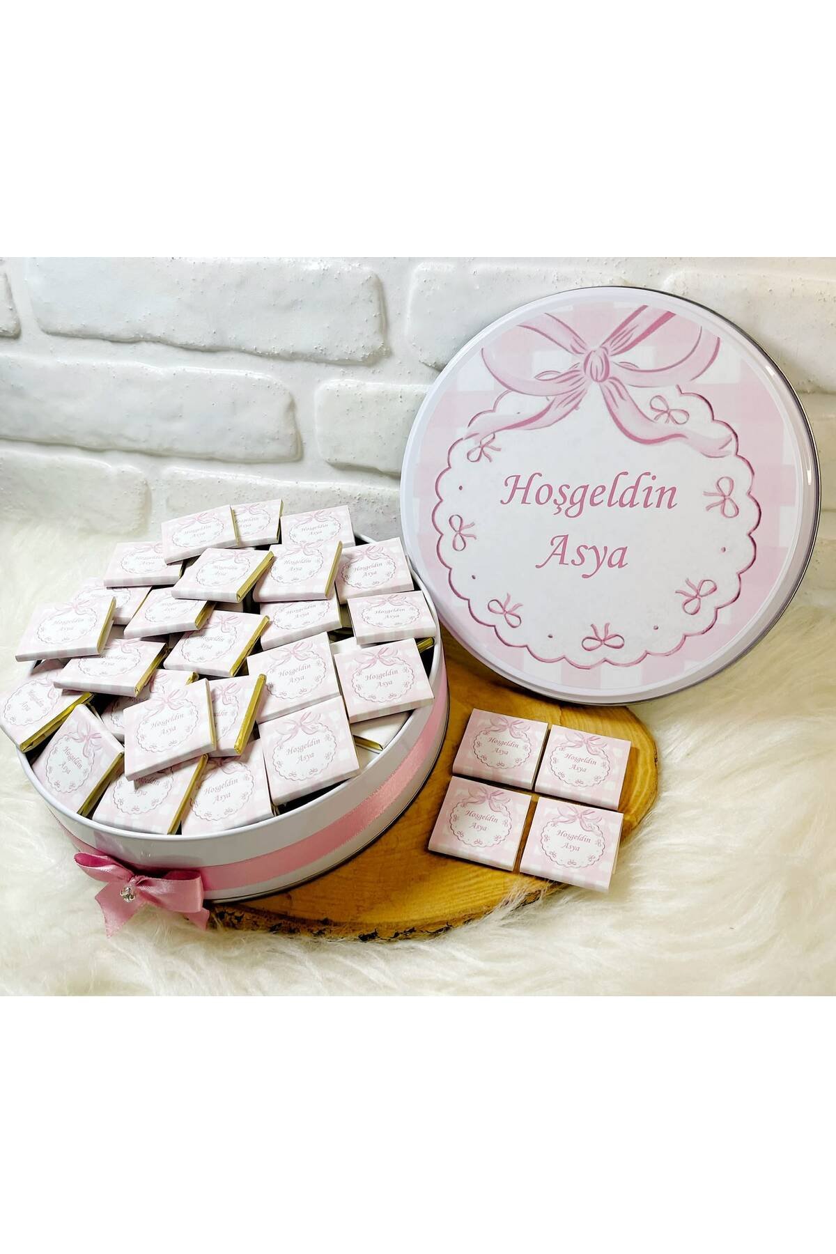 100 Adet Pembe Kurdeleli Model 2 İsme Özel Hoşgeldin Kız Bebek Hediyelik Çikolata