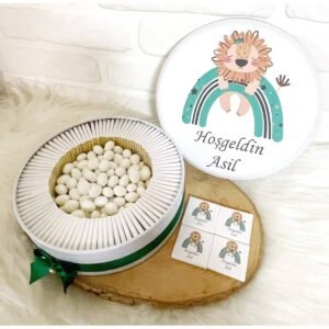 80 Adet + 200 Gr Drajeli Gökkuşağında Aslancık Temalı İsme Özel Hoşgeldin Erkek Bebek Hediyelik Çikolata