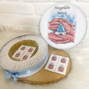 80 Adet Aile Temalı İsme Özel Hoşgeldin Erkek Bebek Hediyelik Çikolata