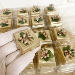 50 Adet (yaklaşık 1 Kg) Gold Çiçek Temalı Hediyelik Gold Kalın Madlen Çikolata