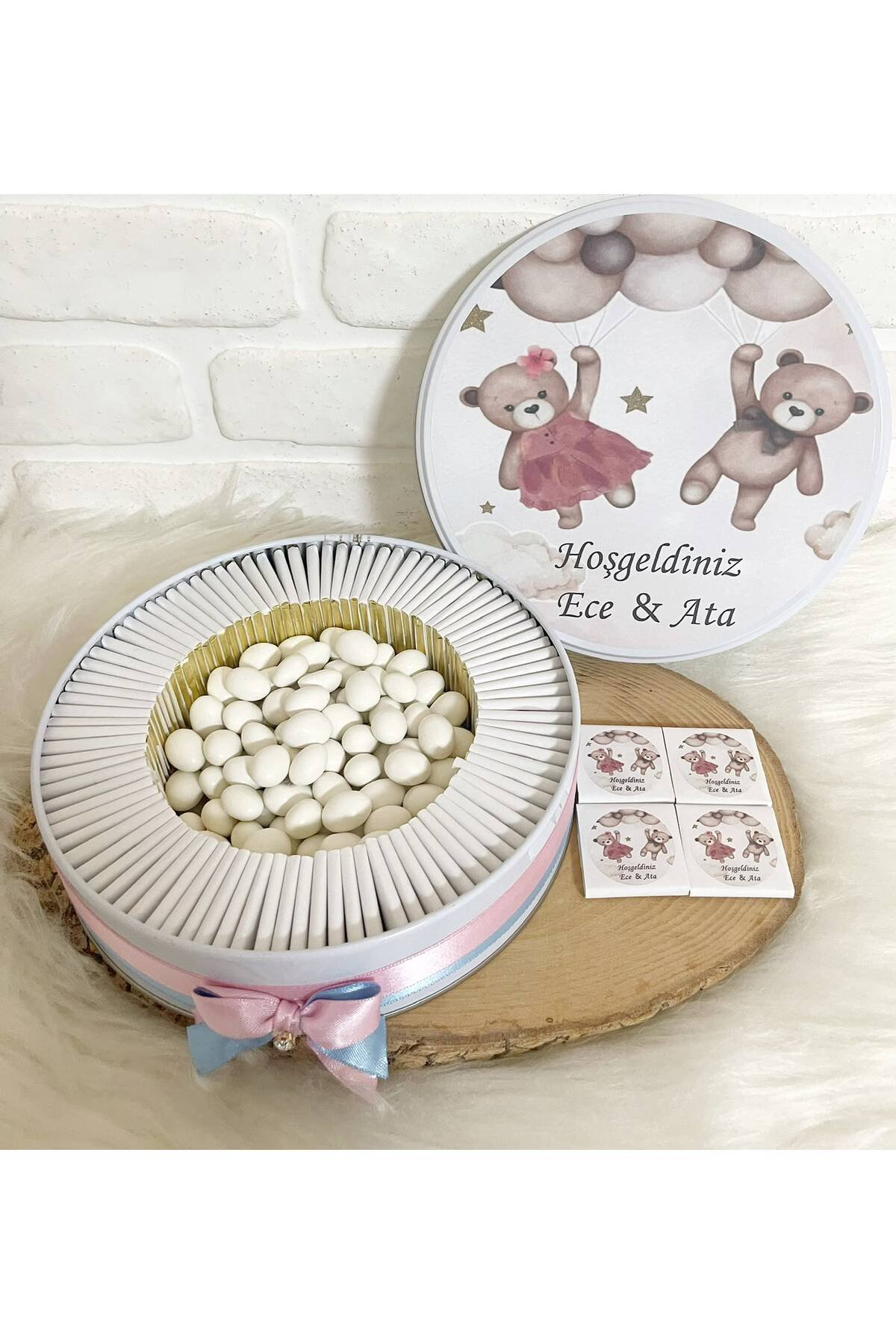 80 Adet+200 gr Drajeli Balon Tutan Ayıcıklı İkiz Bebek Temalı İsme Özel Hoşgeldin Kız-Erkek Bebek Hediyelik Çikolata