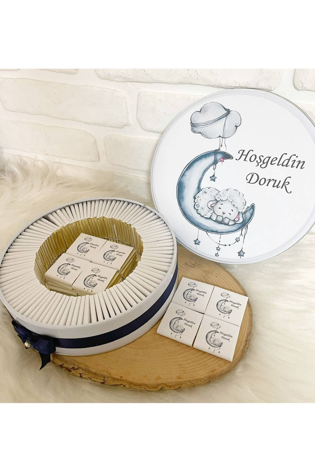 100 Adet Ayda Uyuyan Kuzucuk Temalı İsme Özel Hoşgeldin Erkek Bebek Hediyelik Çikolata