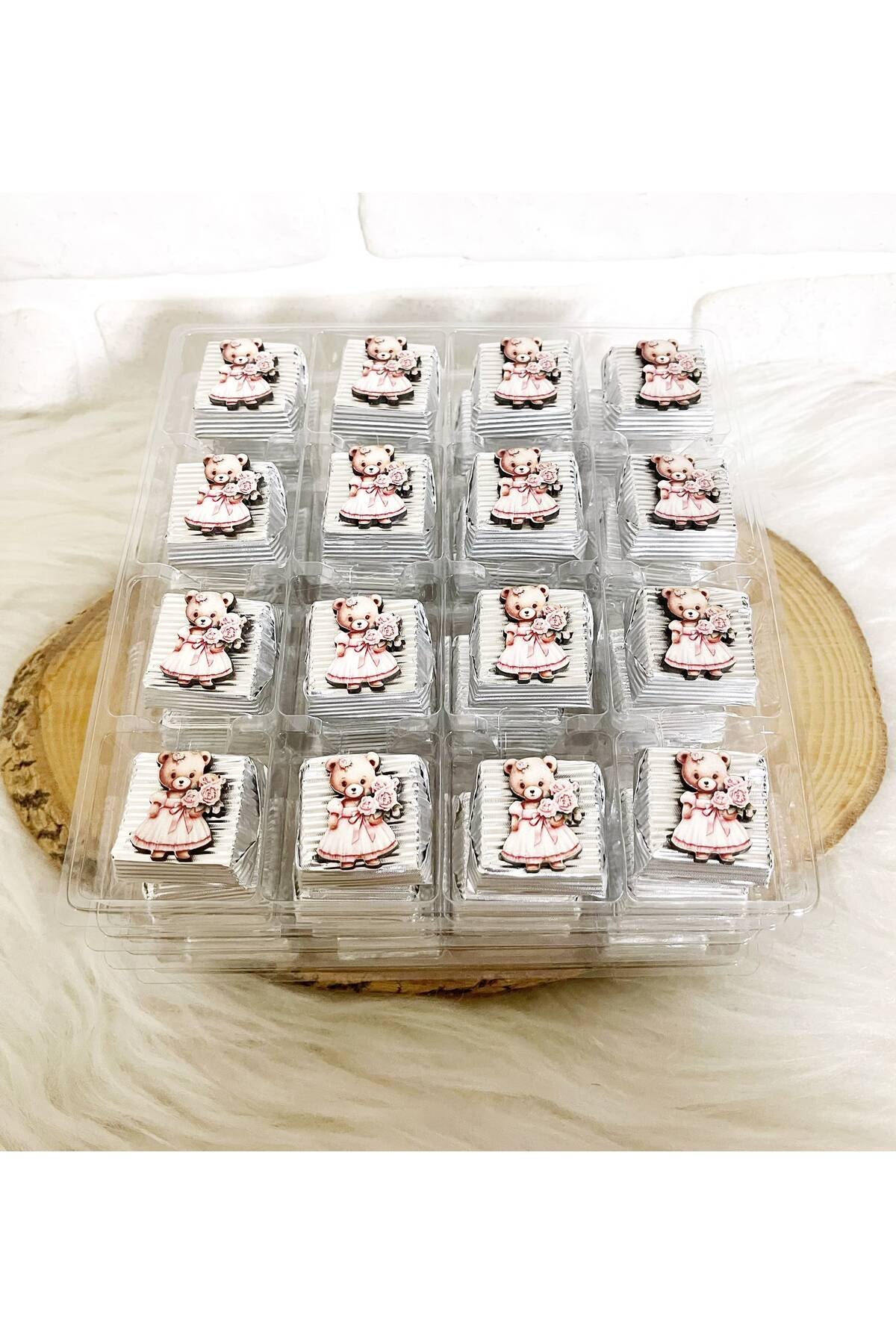 50 Adet (yaklaşık 1 Kg) Pembe Ayıcık Temalı Ahşap Figürlü Kız Bebek Hoşgeldin-Doğumgünü Hediyelik Gümüş Kalın Madlen Çikolata - Görsel 3