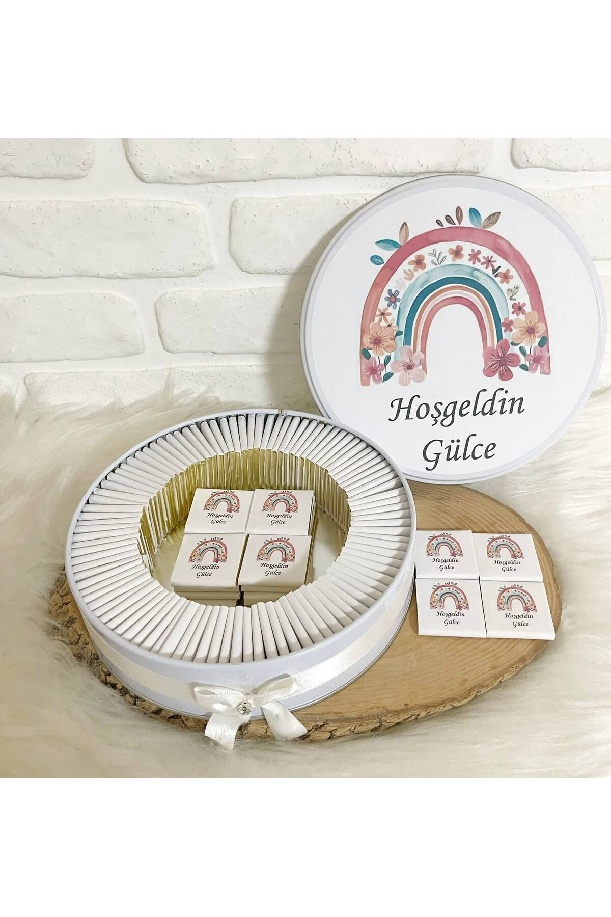 80 Adet Çiçekli Gökkuşağı Konsept İsme Özel Hoşgeldin Kız Bebek Hediyelik Çikolata - Görsel 2