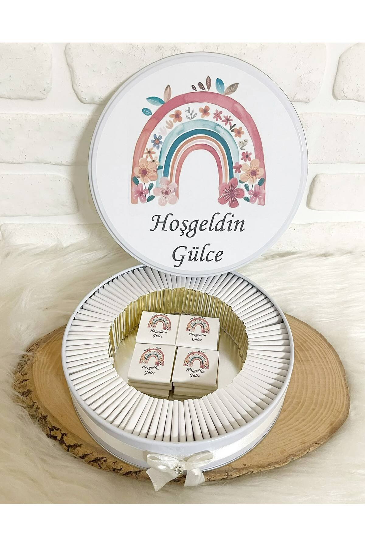 80 Adet Çiçekli Gökkuşağı Konsept İsme Özel Hoşgeldin Kız Bebek Hediyelik Çikolata - Görsel 4