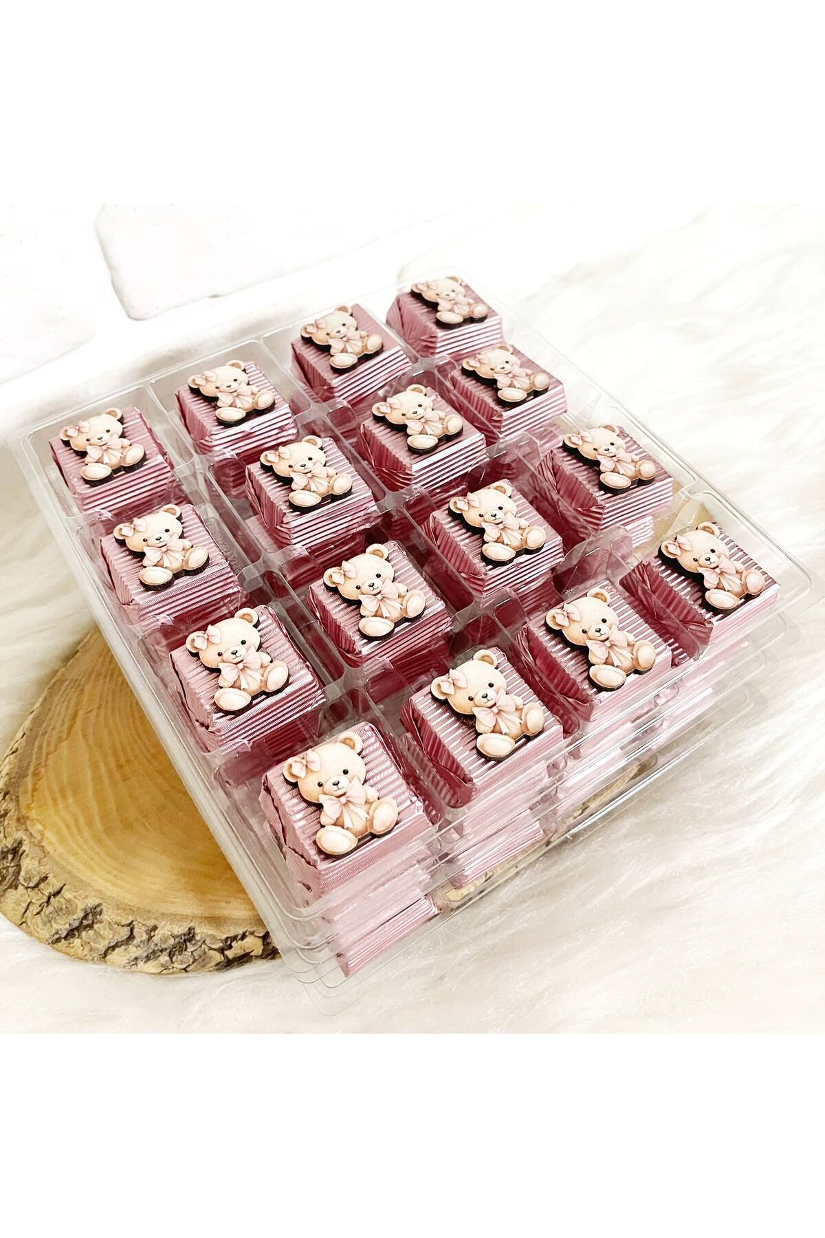50 Adet (yaklaşık 1 Kg) Pembe Sevimli Ayıcık Temalı Ahşap Figürlü Kız Bebek Hoşgeldin-Doğumgünü Hediyelik Kalın Madlen Çikolata - Görsel 2
