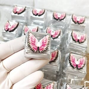 50 Adet (yaklaşık 1 Kg) Melek Kanadı Temalı Ahşap Figürlü Kız Bebek Hoşgeldin-Doğumgünü Hediyelik Kalın Madlen Çikolata