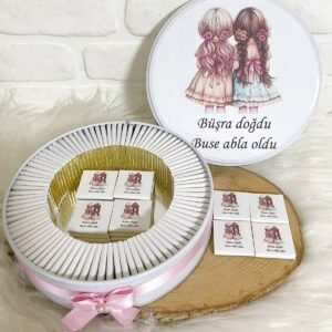 100 Adet Kız Kardeşler Temalı İsme Özel Hoşgeldin Kız Bebek Hediyelik Çikolata