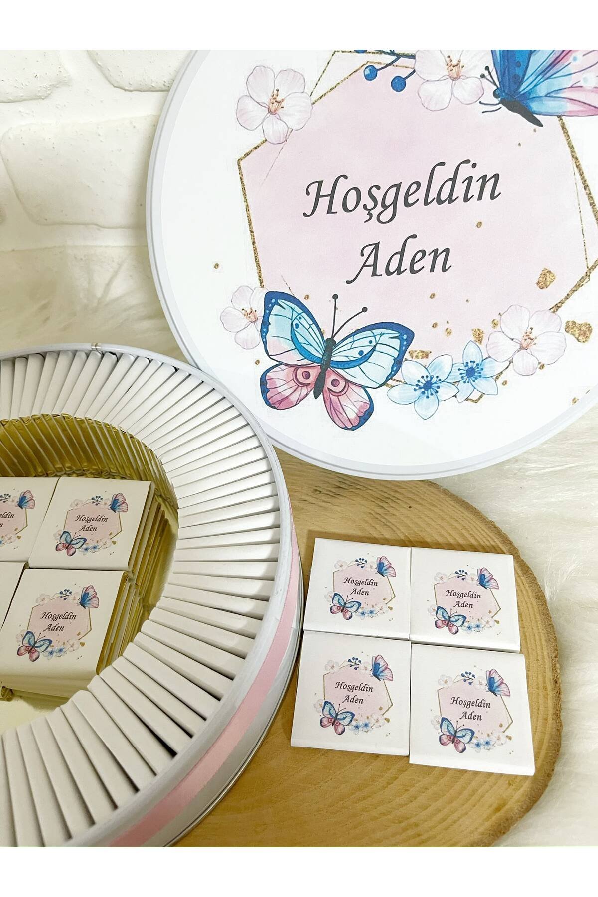150 Adet Pembe Kelebek Çerçeveli İsme Özel Hoşgeldin Kız Bebek Hediyelik Çikolata - Görsel 3