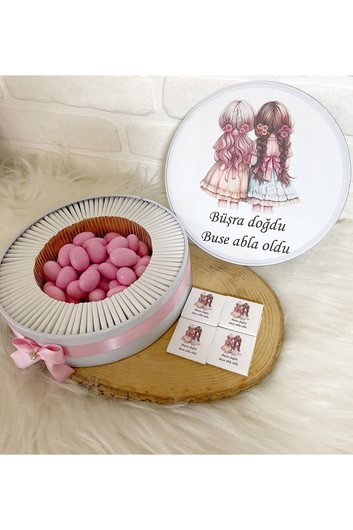 50 Adet+200 Gr Drajeli Kız Kardeşler Temalı İsme Özel Hoşgeldin Kız Bebek Hediyelik Çikolata