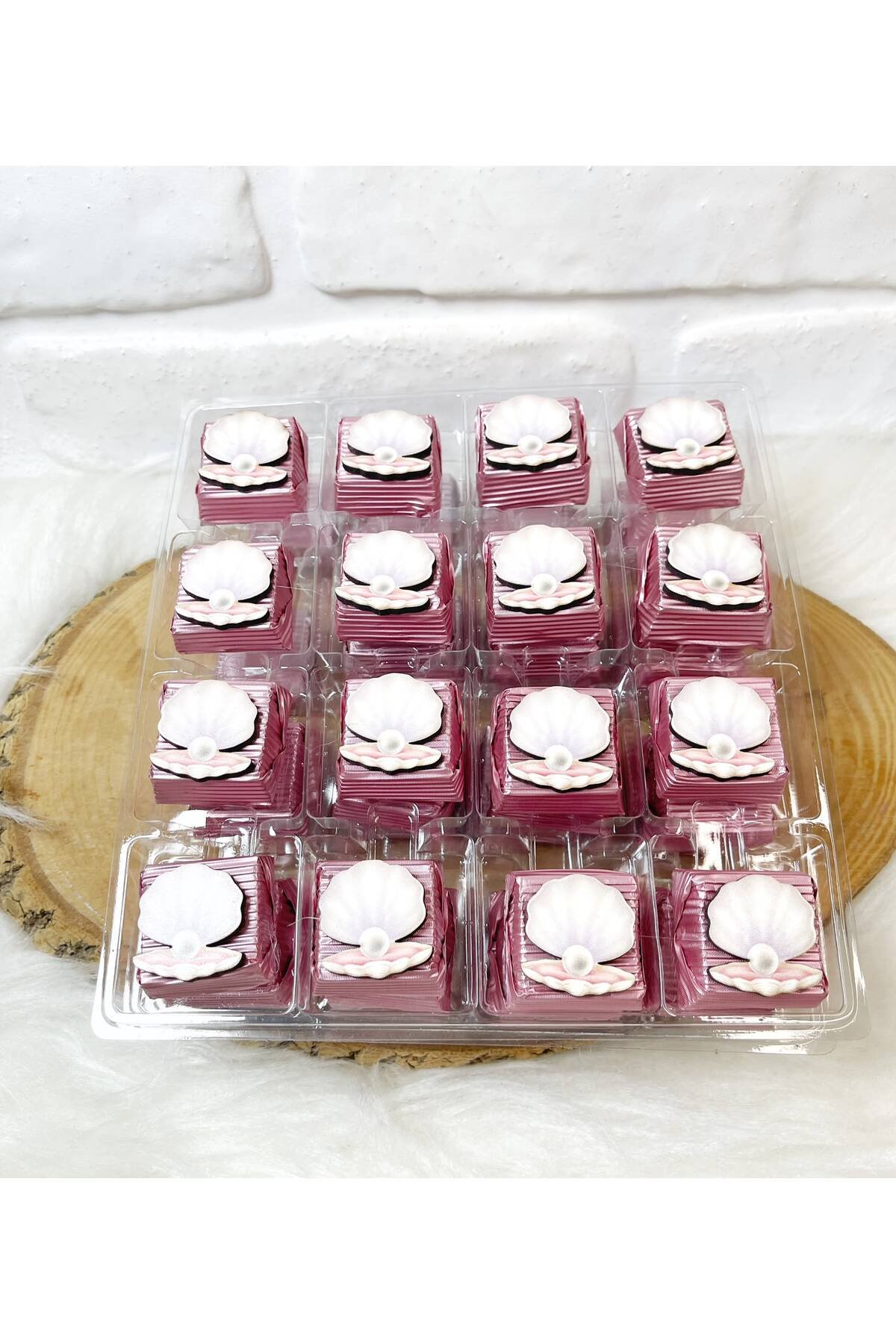 50 Adet (yaklaşık 1 Kg) İnci Temalı Ahşap Figürlü Kız Bebek Hoşgeldin-Doğumgünü Hediyelik Kalın Madlen Çikolata - Görsel 3