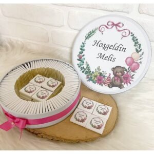 150 Adet Pembe Ayıcık Çerçeveli İsme Özel Hoşgeldin Kız Bebek Hediyelik Çikolata
