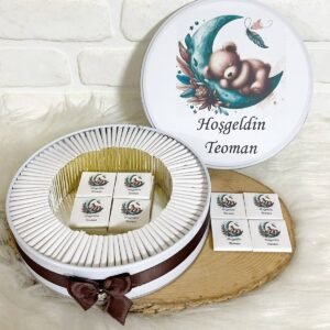 100 Adet Yeşil Ayda Uyuyan Ayıcık Temalı İsme Özel Hoşgeldin Erkek Bebek Hediyelik Çikolata