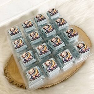 50 Adet (yaklaşık 1 Kg) Ayda Ayıcık Temalı Ahşap Figürlü Erkek Bebek Hoşgeldin-Doğumgünü Hediyelik Kalın Madlen Çikolata