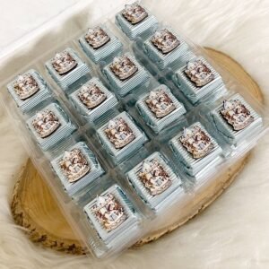 50 Adet (yaklaşık 1 Kg) Mavi Atlı Karınca Temalı Ahşap Figürlü Erkek Bebek Hoşgeldin-Doğumgünü Hediyelik Kalın Madlen Çikolata