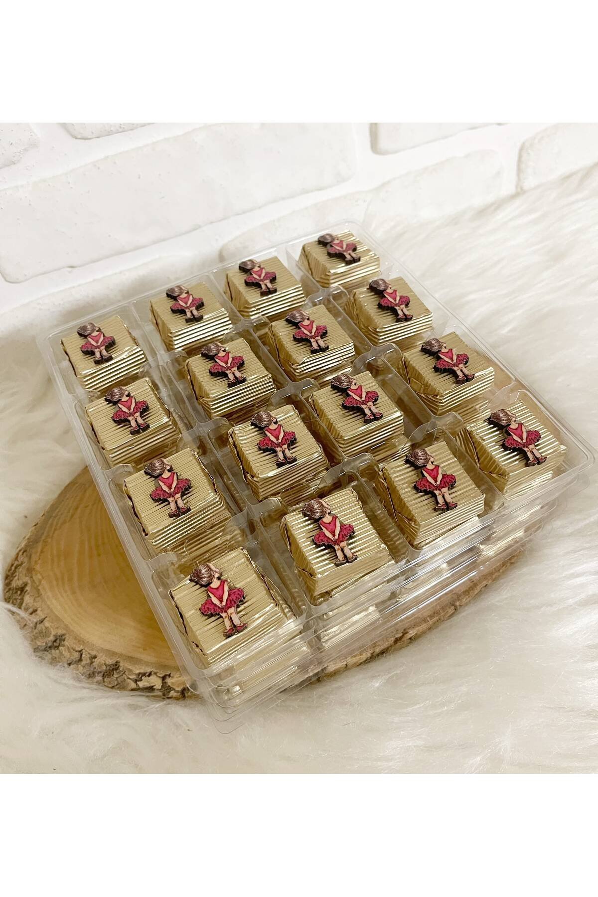 50 Adet (yaklaşık 1 Kg) Kız Çocuk Temalı Ahşap Figürlü Kız Bebek Hoşgeldin-Doğumgünü Hediyelik Kalın Madlen Çikolata - Görsel 2
