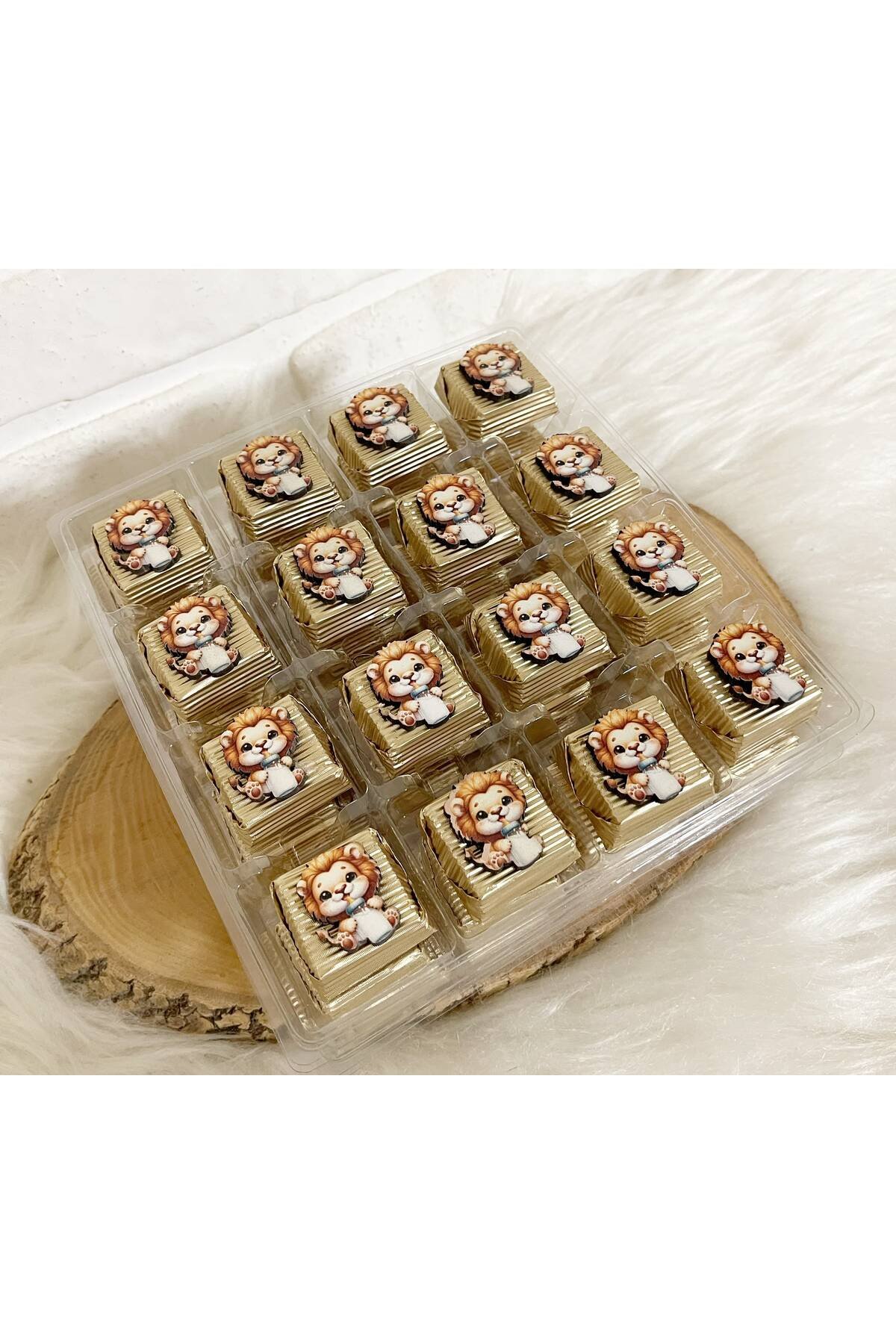 50 Adet (yaklaşık 1 Kg) Biberonlu Aslancık Ahşap Figürlü Erkek Bebek Hoşgeldin-Doğumgünü Hediyelik Kalın Madlen Çikolata - Görsel 2