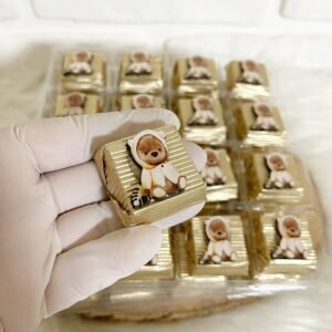 50 Adet (yaklaşık 1 Kg) Gold Oturan Ayıcık Ahşap Figürlü Erkek Bebek Hoşgeldin-Doğumgünü Hediyelik Kalın Madlen Çikolata