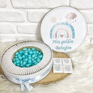 150 Adet +200 Gr Drajeli Mavi Bulutlu Gökkusağı Temalı İsme Özel Hoşgeldin Erkek Bebek Hediyelik Çikolata