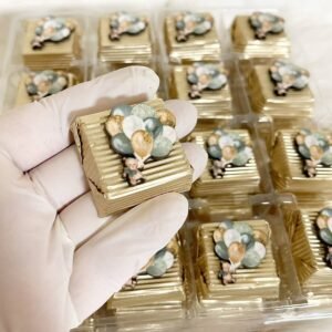 50 Adet (yaklaşık 1 Kg) Gold Balonlu Ayıcık Ahşap Figürlü Erkek Bebek Hoşgeldin-Doğumgünü Hediyelik Kalın Madlen Çikolata