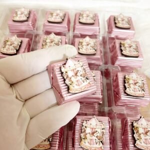 50 Adet (yaklaşık 1 Kg) Pembe Atlı Karınca Temalı Ahşap Figürlü Kız Bebek Hoşgeldin-Doğumgünü Kalın Madlen