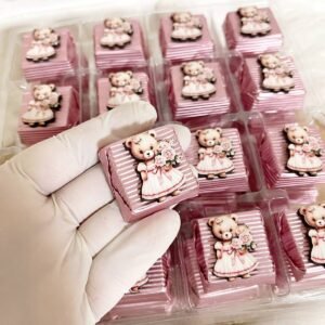 50 Adet (yaklaşık 1 Kg) Pembe Ayıcık Temalı Ahşap Figürlü Kız Bebek Hoşgeldin-Doğumgünü Kalın Madlen