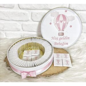 150 Adet Pembe Uçan Balon Temalı İsme Özel Hoşgeldin Kız Bebek Hediyelik Çikolata