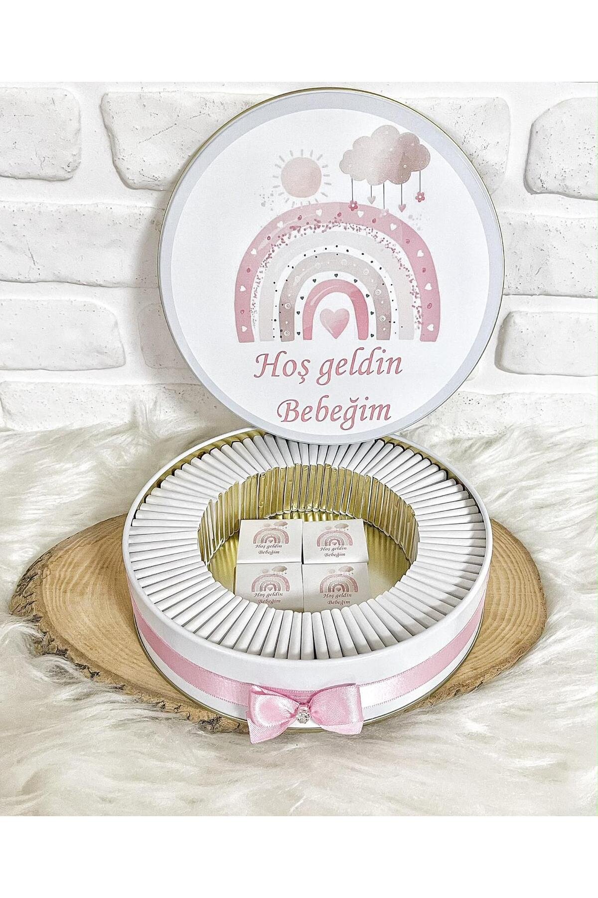80 Adet Pudra Bulutlu Gökkusağı Temalı İsme Özel Hoşgeldin Kız Bebek Hediyelik Çikolata - Görsel 4