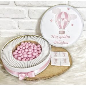 150 Adet + 200 Gram Draje Pembe Uçan Balon Temalı İsme Özel Hoşgeldin Kız Bebek Hediyelik Çikolata