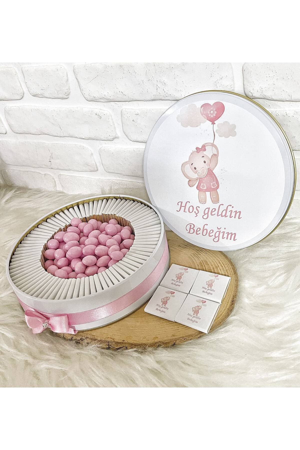 100 Adet + 200 Gr Drajeli Balonlu Fil Temalı İsme Özel Hoşgeldin Kız Bebek Hediyelik Çikolata