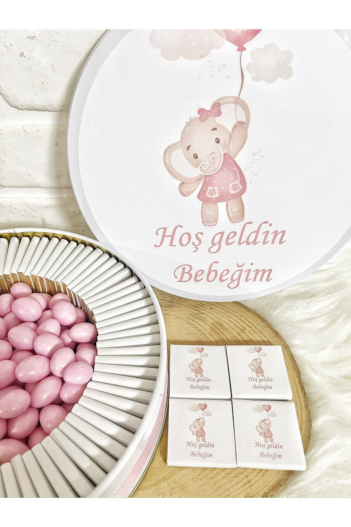 100 Adet + 200 Gr Drajeli Balonlu Fil Temalı İsme Özel Hoşgeldin Kız Bebek Hediyelik Çikolata - Görsel 3