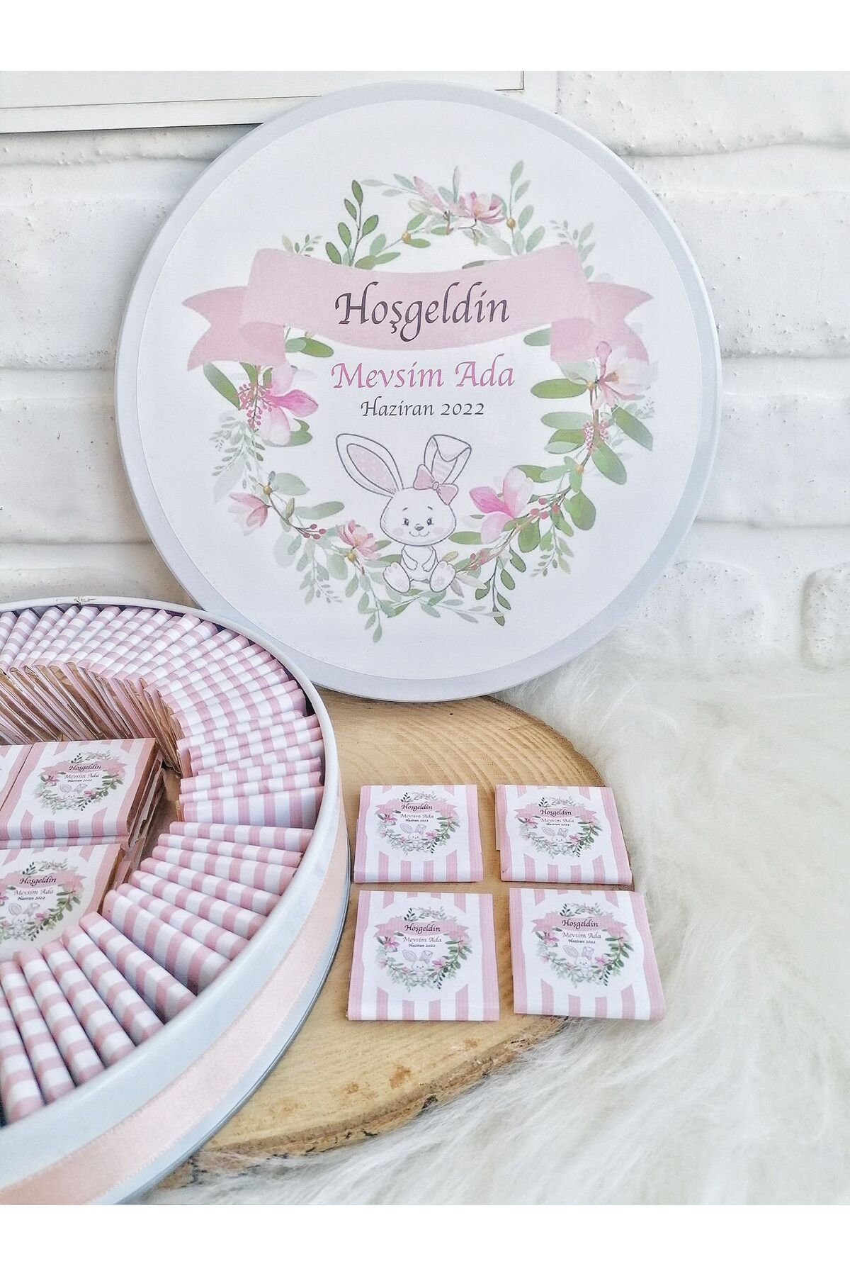100 Adet Pembe Tavşan Çerçeveli İsme Özel Hoşgeldin Kız Bebek Hediyelik Çikolata
