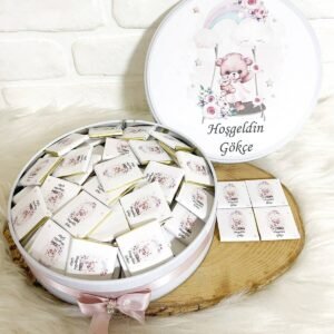 100 Adet Salıncaklı Ayıcık Temalı İsme Özel Hoşgeldin Kız Bebek Hediyelik Çikolata