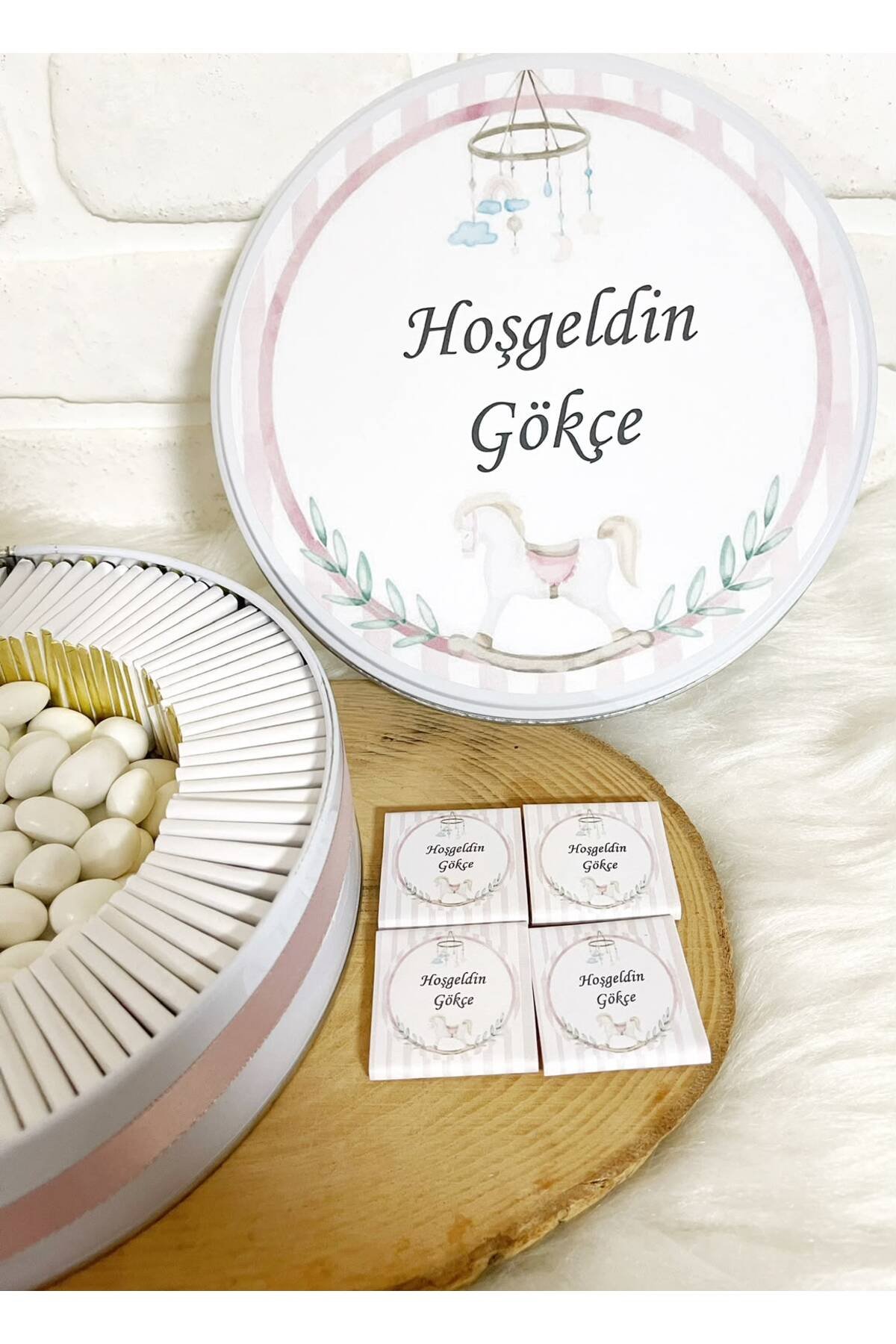80 Adet+200 Gr Drajeli Dönenceli Pembe Atlı Karınca Temalı İsme Özel Hoşgeldin Kız Bebek Hediyelik Çikolata - Görsel 3