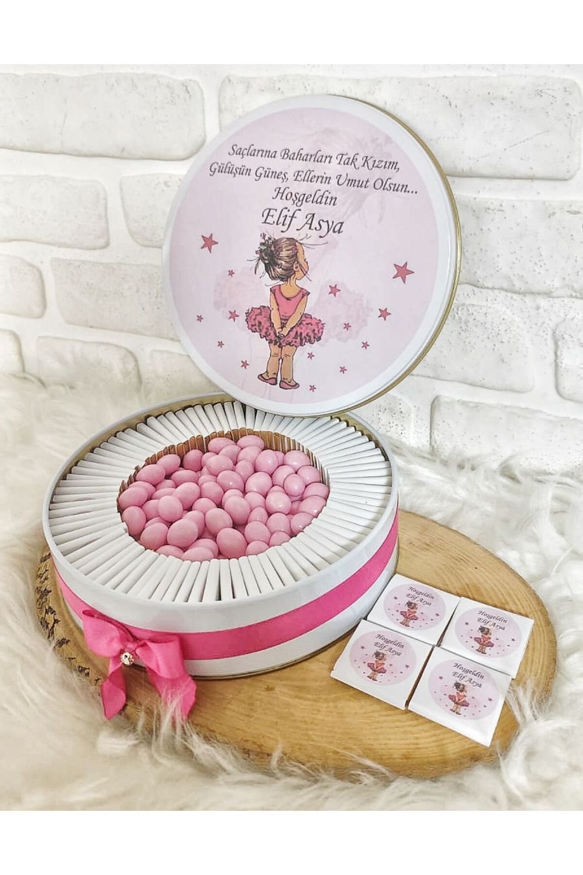 50 Adet+200 Gr Drajeli Kız Çocuk Temalı İsme Özel Kız Bebek Hoşgeldin Doğumgünü Hediyelik Çikolata