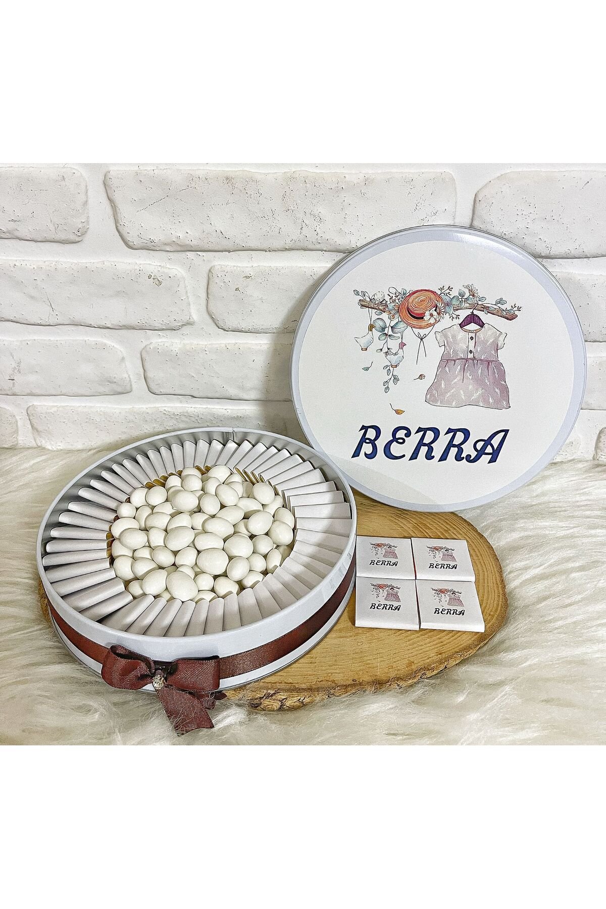 80 Adet+200 Gr Drajeli Kız Çocuk Kıyafetli İsme Özel Hoşgeldin Kız Bebek Hediyelik Çikolata - Görsel 2