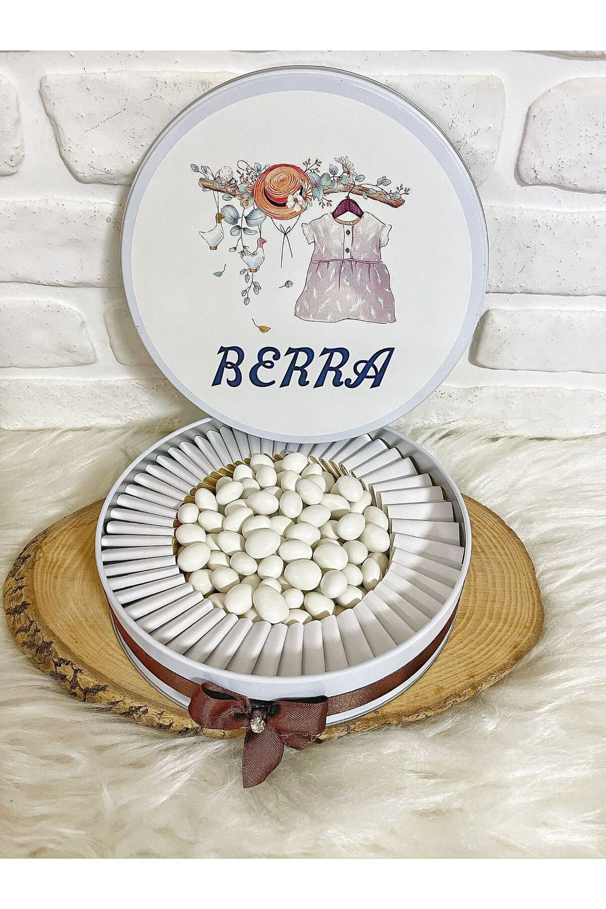 80 Adet+200 Gr Drajeli Kız Çocuk Kıyafetli İsme Özel Hoşgeldin Kız Bebek Hediyelik Çikolata - Görsel 4