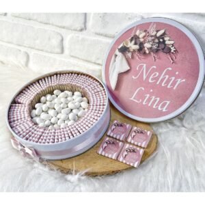 80 Adet+200 Gr Drajeli Pudra Çiçek Temalı İsme Özel Hoşgeldin Kız Bebek Hediyelik Çikolata